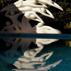 Les plongeurs, 2002 - marble, 320 cm x 220 cm x 55 cm