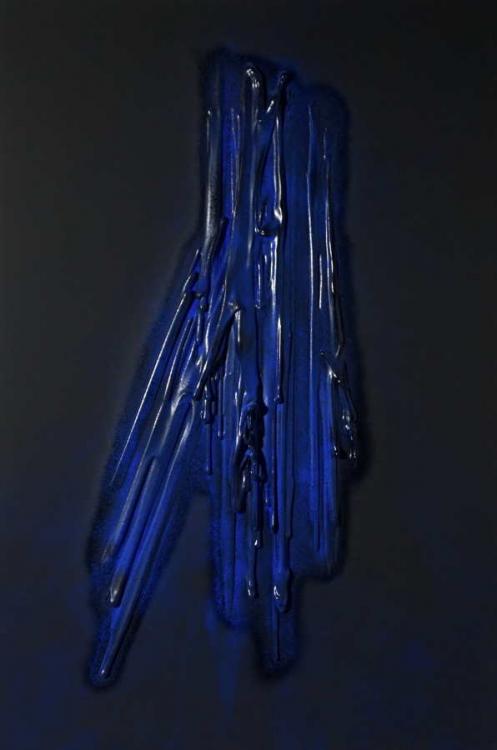 Blue Scratch, 2016 - vinyl on canvas, 120 x 80 cm